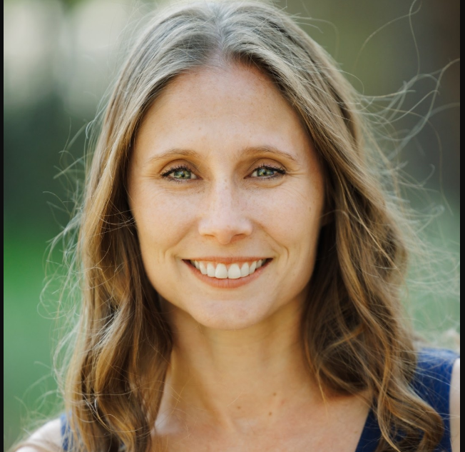 Elizabeth Taylor,  CNM
